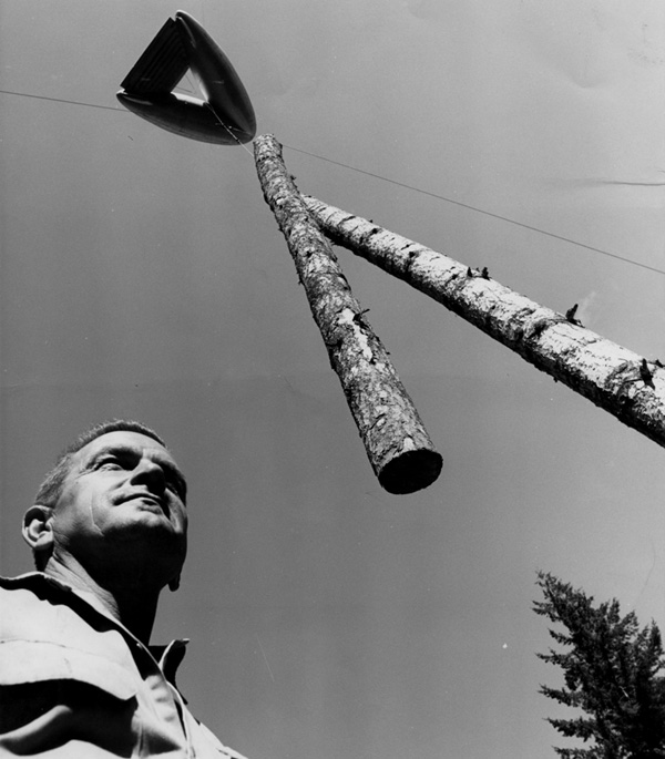 Forest History Society image from Bohemia Logging, using a Goodyear Vee balloon, 1960's.